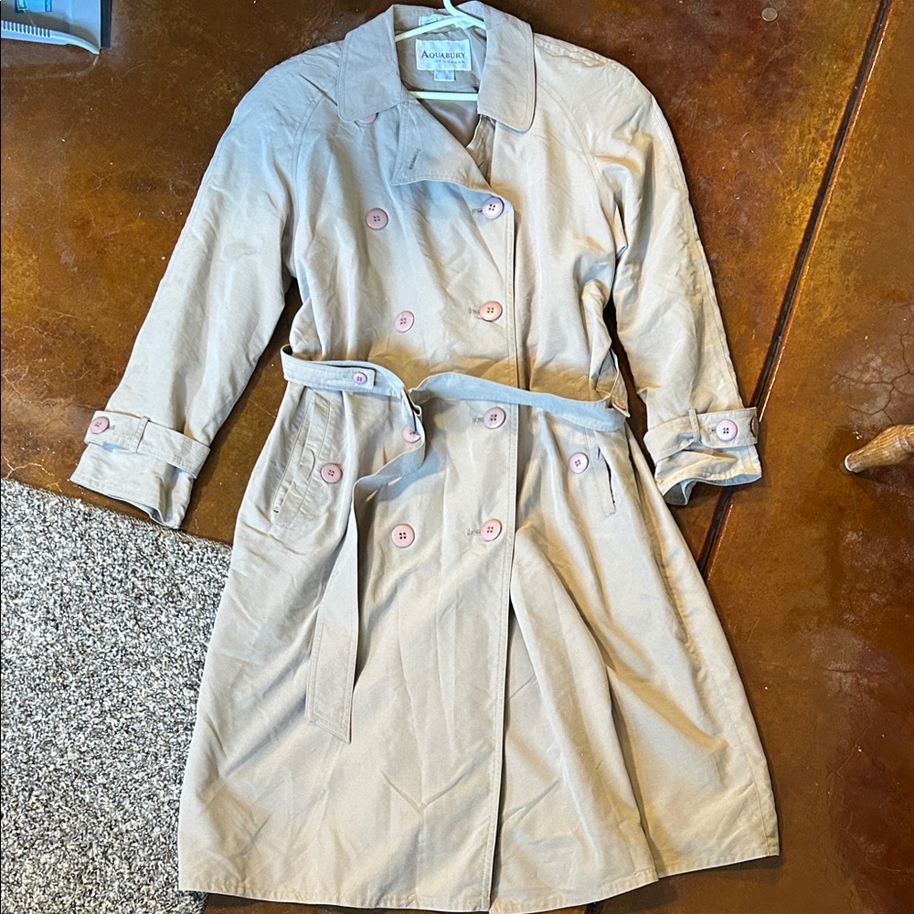 Women's Beige Aquabury of London Trench Coat - Vintage - 8 Petite